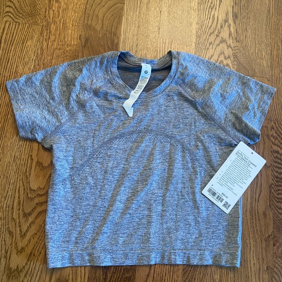 BNWT Lululemon Swiftly Tech Cropped Shirt - Picture 2 of 2